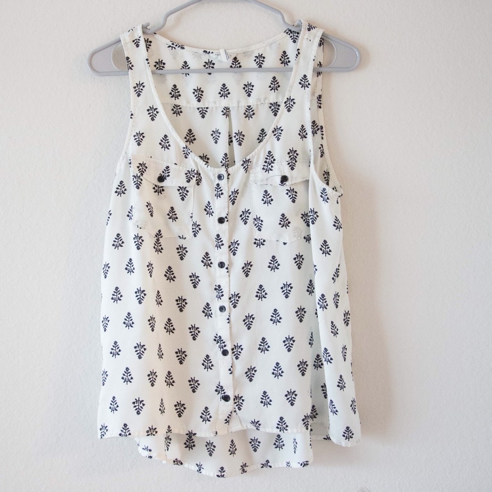 Black and white forever 21 button up blouse